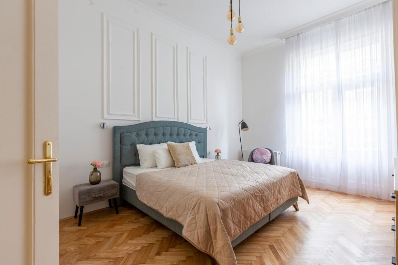 Glamorous Modern Apartment In The Hearth Of Budapešť Exteriér fotografie